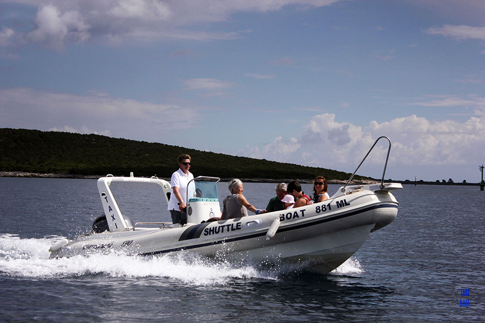 Shuttle Boat – Taxi